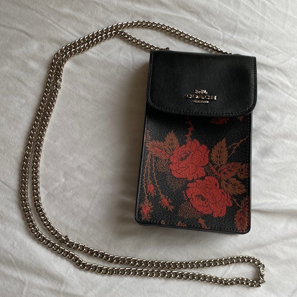 Coach leather small purse with print and metal chain strap